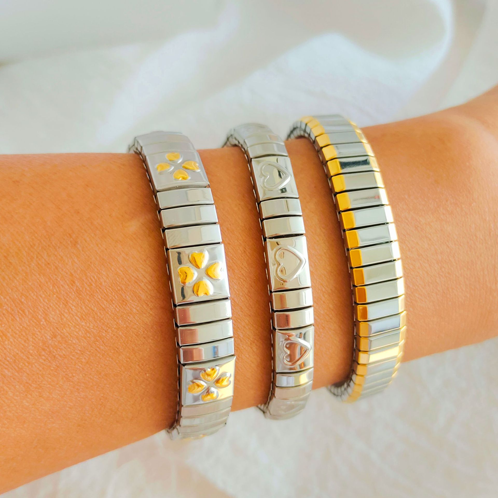 T-shirts & Shirts display picture 2