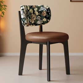 实木床;餐桌;电脑桌