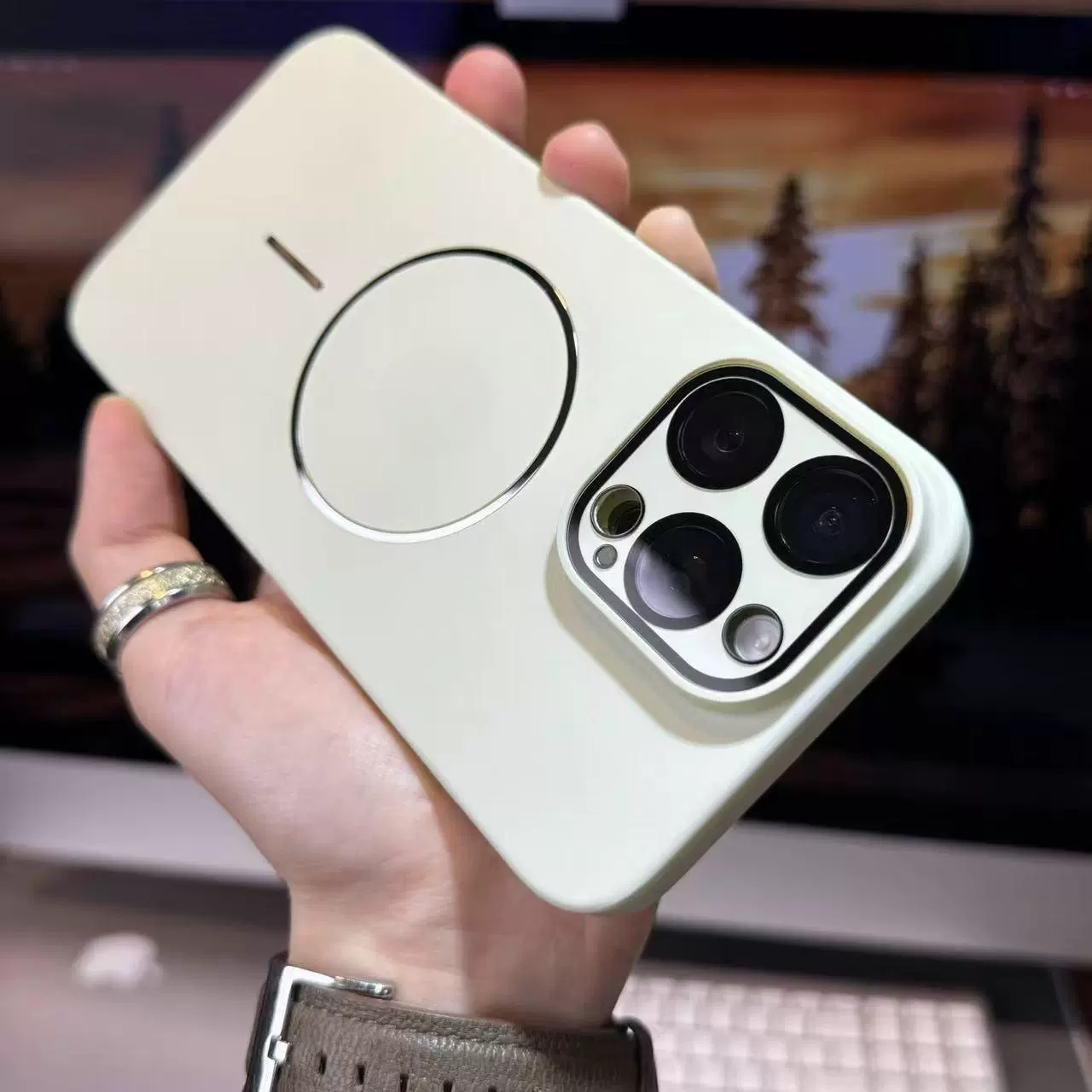 Применимо для Apple 16promax чехол для телефона PC Ультратонкая кожа с магнитным всасыванием колец защитные очки iPhone15 жесткий чехол