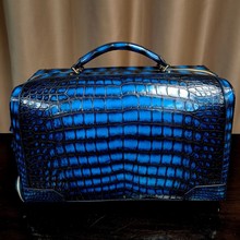 全手工制作鳄鱼皮大容量拖轮包，手工搽色，可提，可拉，可单肩背