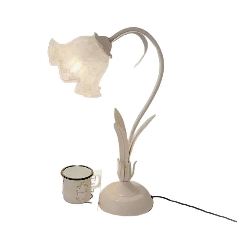 Table lamp for desktop, lantern for bed, night light, internet celebrity, flowered