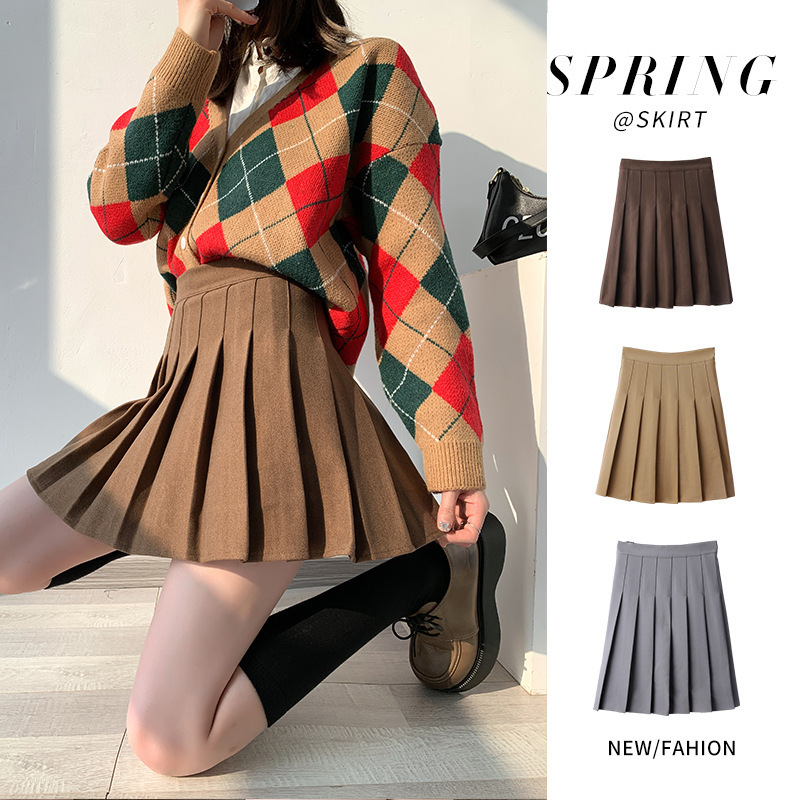 Summer demi-season black pleated skirt for students
