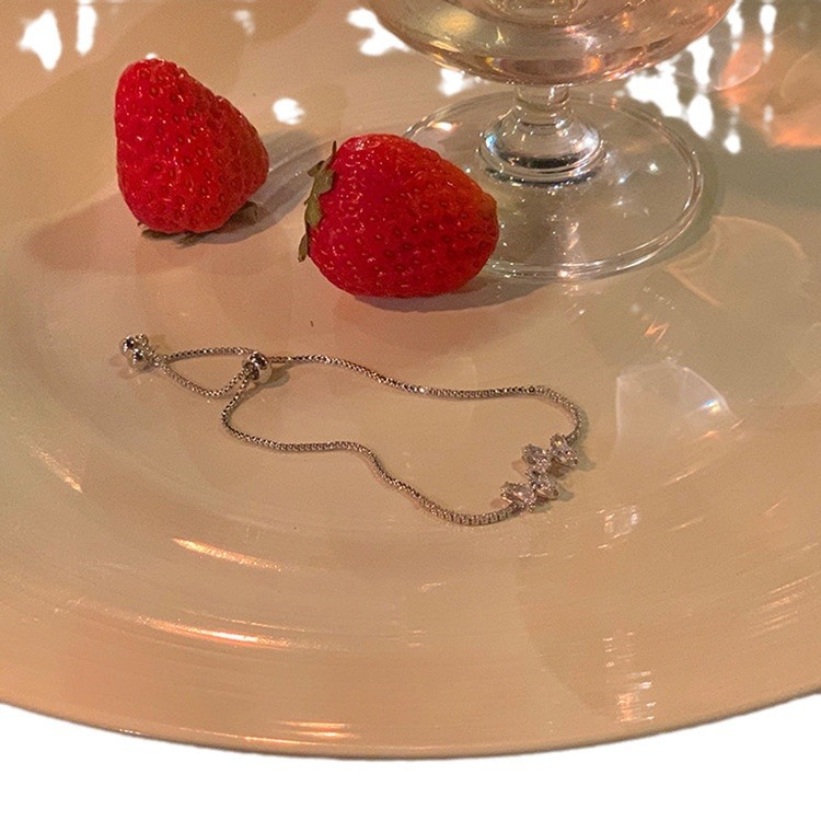 Small design universal elegant fashionable bracelet with zircon