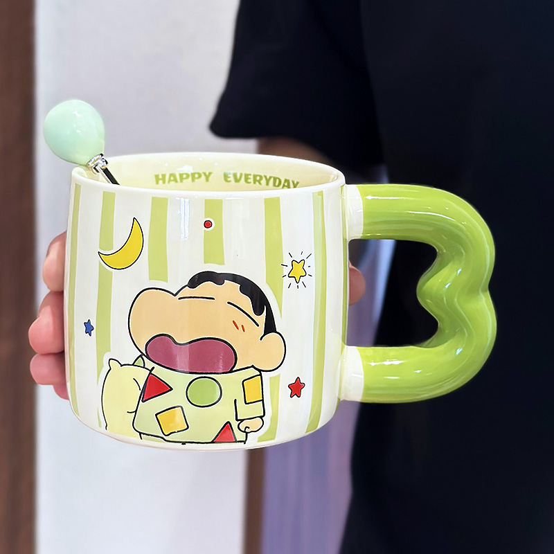 クレヨンしんちゃん マグカップ セラミック 蓋付き オフィス 朝食 ホーム 特別に美しいカップル ドリンクカップ 女の子用|undefined