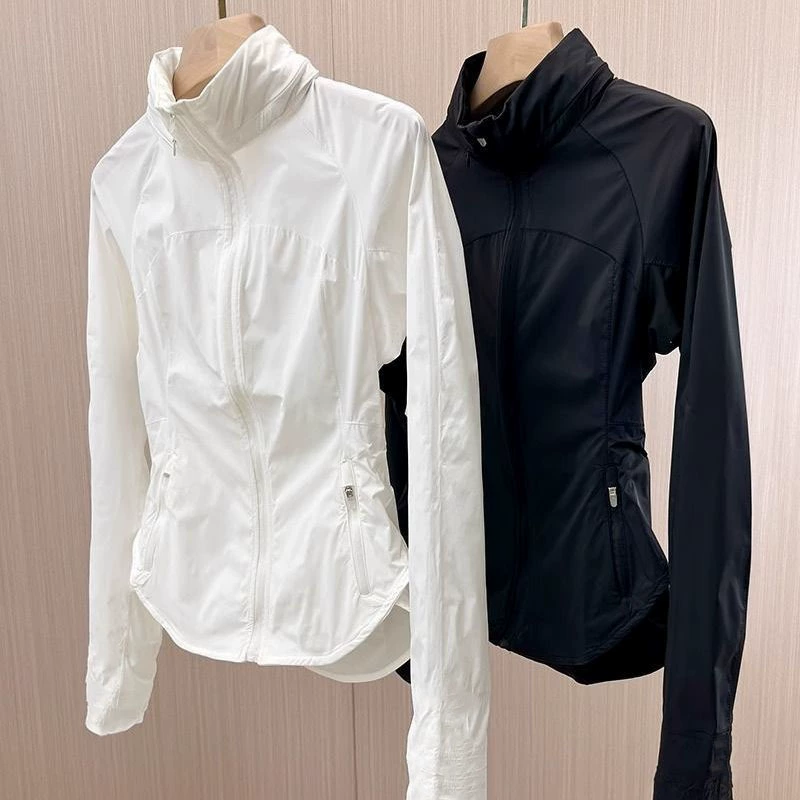 2025 Весна/Лето Новая женская модная бейсбольная куртка в стиле Chanel Тонкое пальто Спорт на открытом воздухе Тонкая одежда для защиты от солнца для йоги.