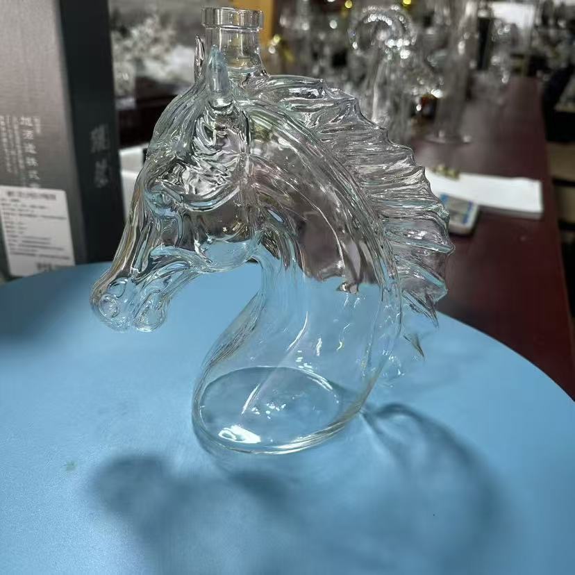 Decantador de Whisky con Forma de Cabeza de Caballo de Vidrio para Vino y Whisky image 9
