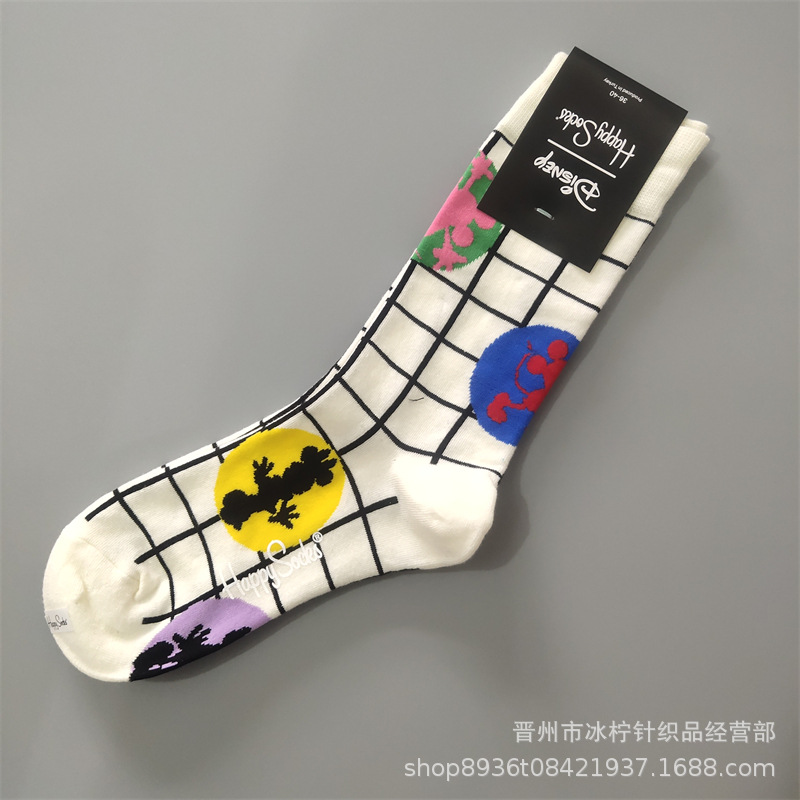 Happy socksスウェーデンのファッションブランドの女性が可愛いです。