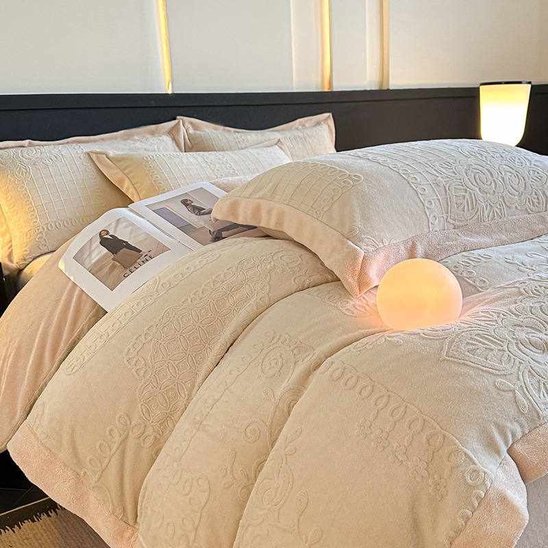 1688厳選連名A類冬5D彫刻牛乳パイル4点セット両面パイルシーツカバーが厚く保温されている