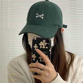 暗黑风酷女孩黑色显脸小帽子高街软檐刺绣鸭舌帽男款潮帽棒球帽夏
