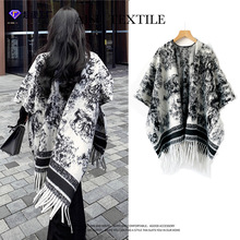 高级水墨画花纹羊绒披肩围巾女冬季旅游百搭保暖加厚防风流苏斗篷