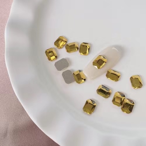 6x8mm 길이의 팔각형 황금색