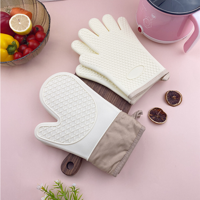 두꺼운 고온 저항하는 마이크로파 베이킹 도구 단열 방지 장갑 오븐 장갑 주방 귀여운 실리콘 장갑