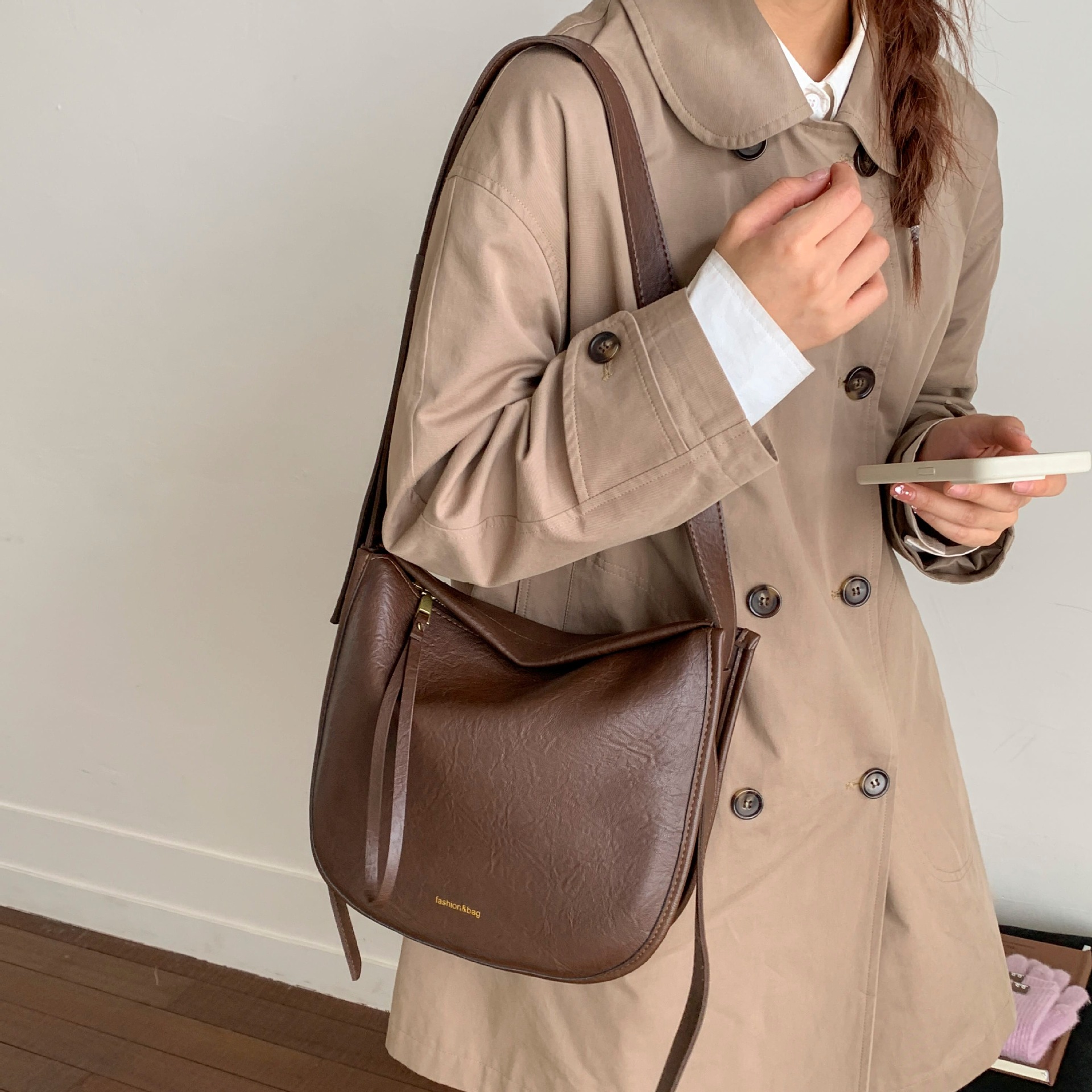 Bagos de hombro anchos nichos de alta calidad para mujeres 2025 nuevo paquete de cubo de viaje de gran capacidad