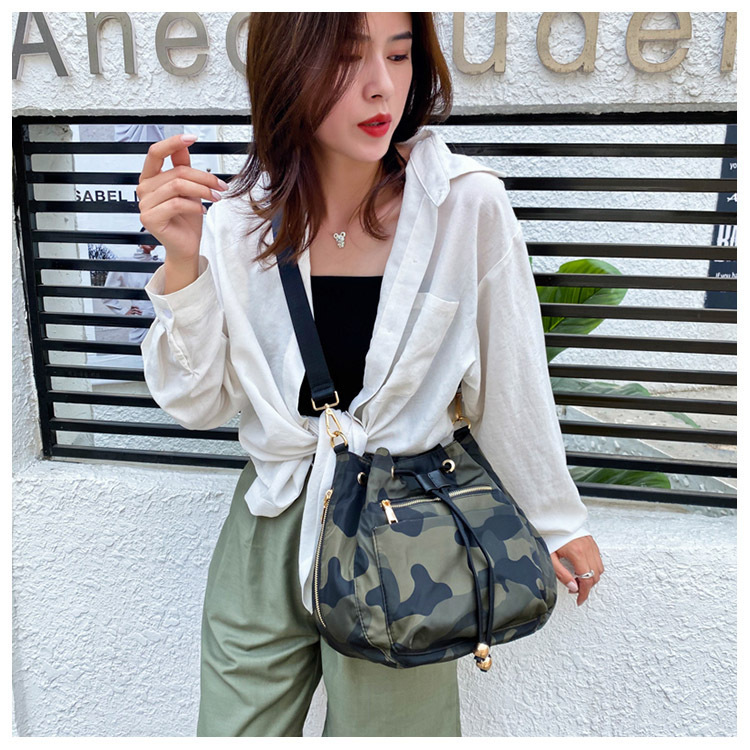 High bucket nylon fashionable women's crossbody 2024 new trend bag anti-theft versatile casual quality_voghion.com