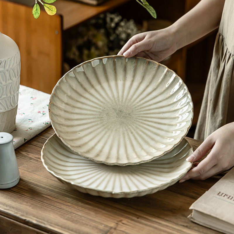 Plato retrógrado en forma de pétalos de platos de vajilla japonesa al por mayor platos de filete de restaurante occidental platos redondos platos de comedor grandes