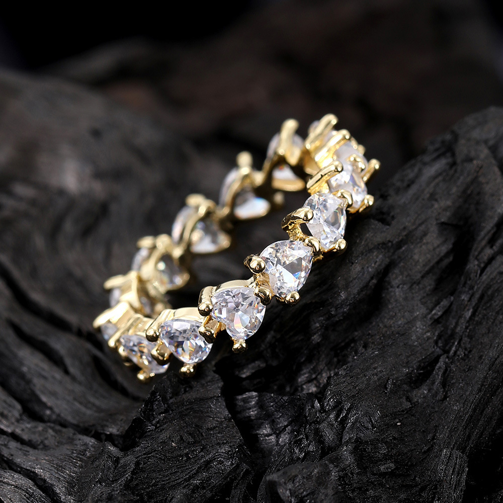 Klassisches Mikro-Set für Liebespaare im gleichen Stil mit Zirkon-Hochzeits-Diamantring-Schmuck_voghion.com