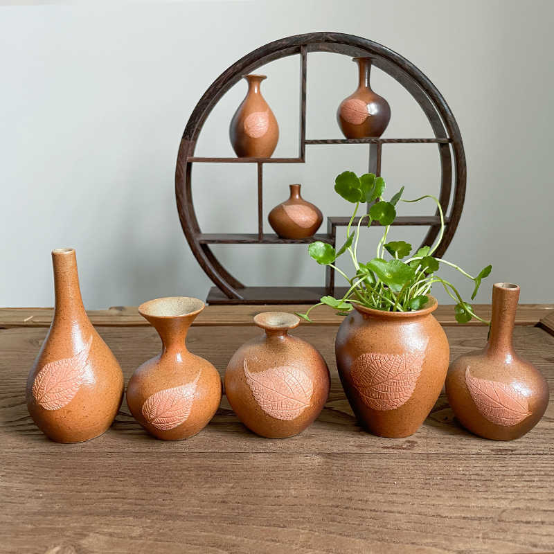 Jingdezhen Handmade Ceramic Mini Small Vase Vintage Coarse Pottery Hydroponic Copper Herb Flower Upholstery Desktop Decorations Ornaments