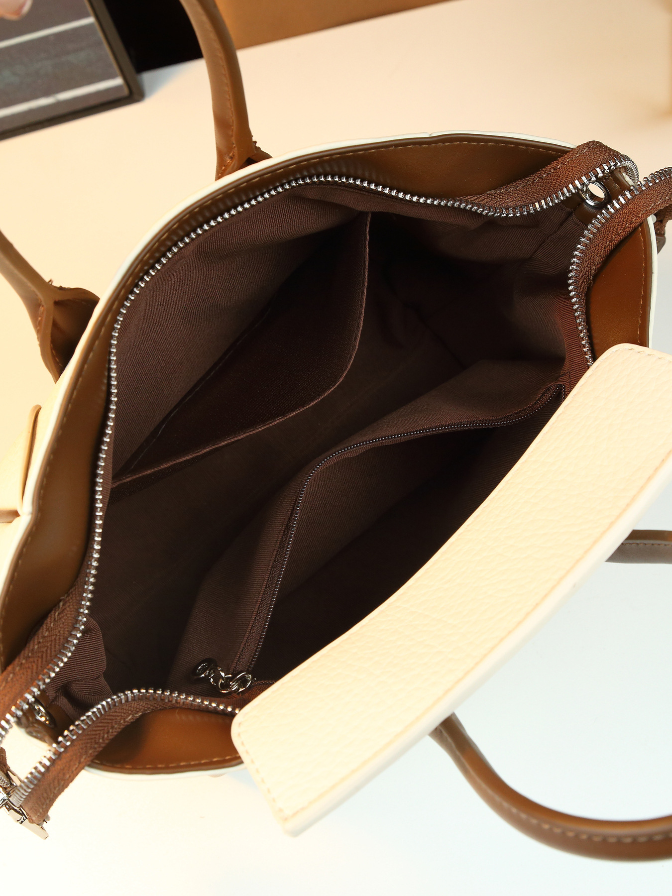 Women's Retro Colour Block Smiley Face Large Pu Leather Tote Bag_voghion.com