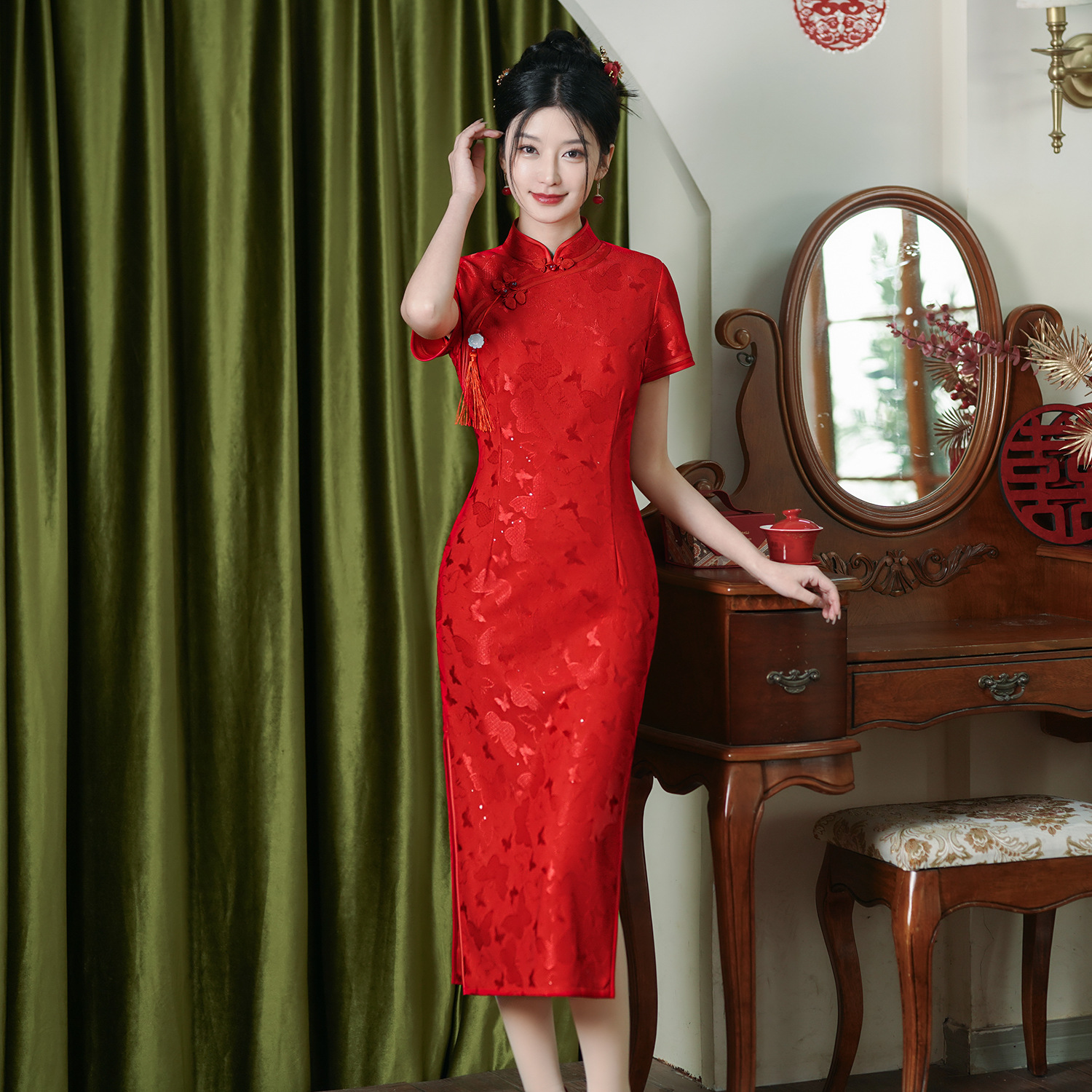Summer lace cheongsam