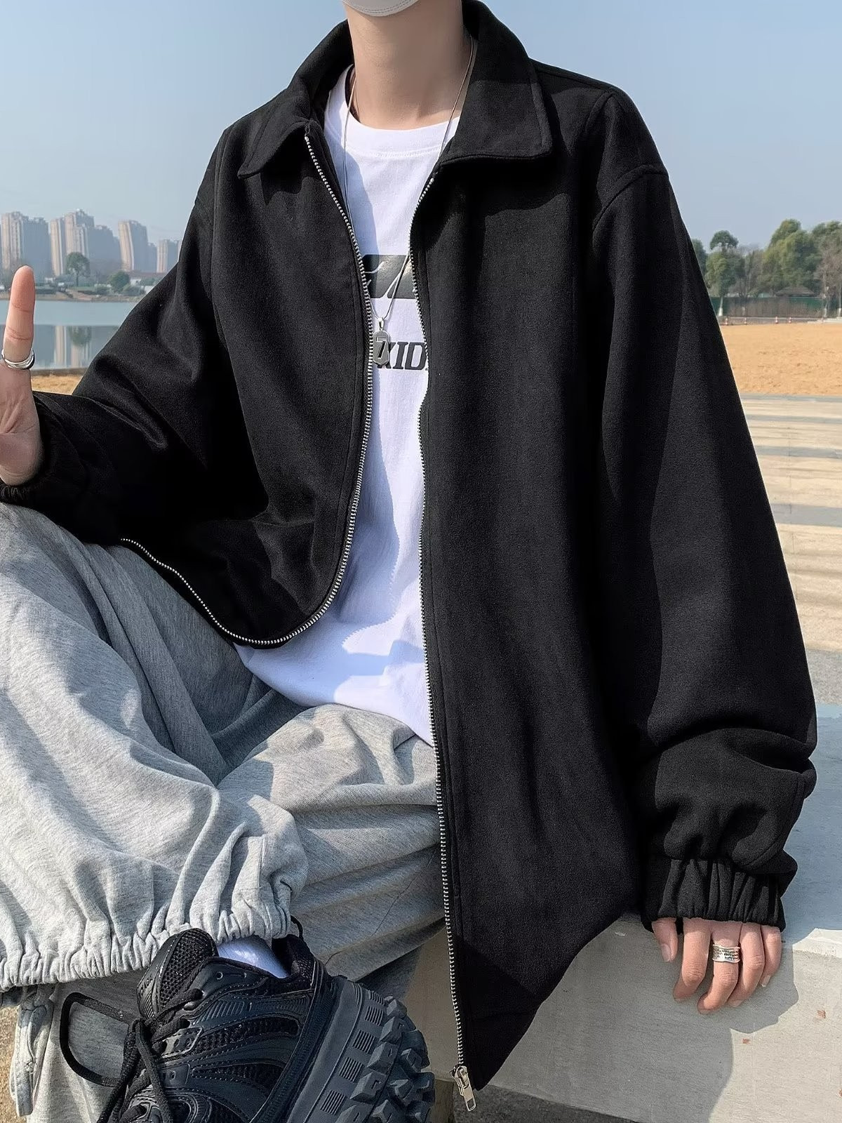 Camisa retro guapa de manga larga para hombre Chaqueta de pana suelta coreana de otoño Estilo de Hong Kong ins Camisa salvaje japonesa