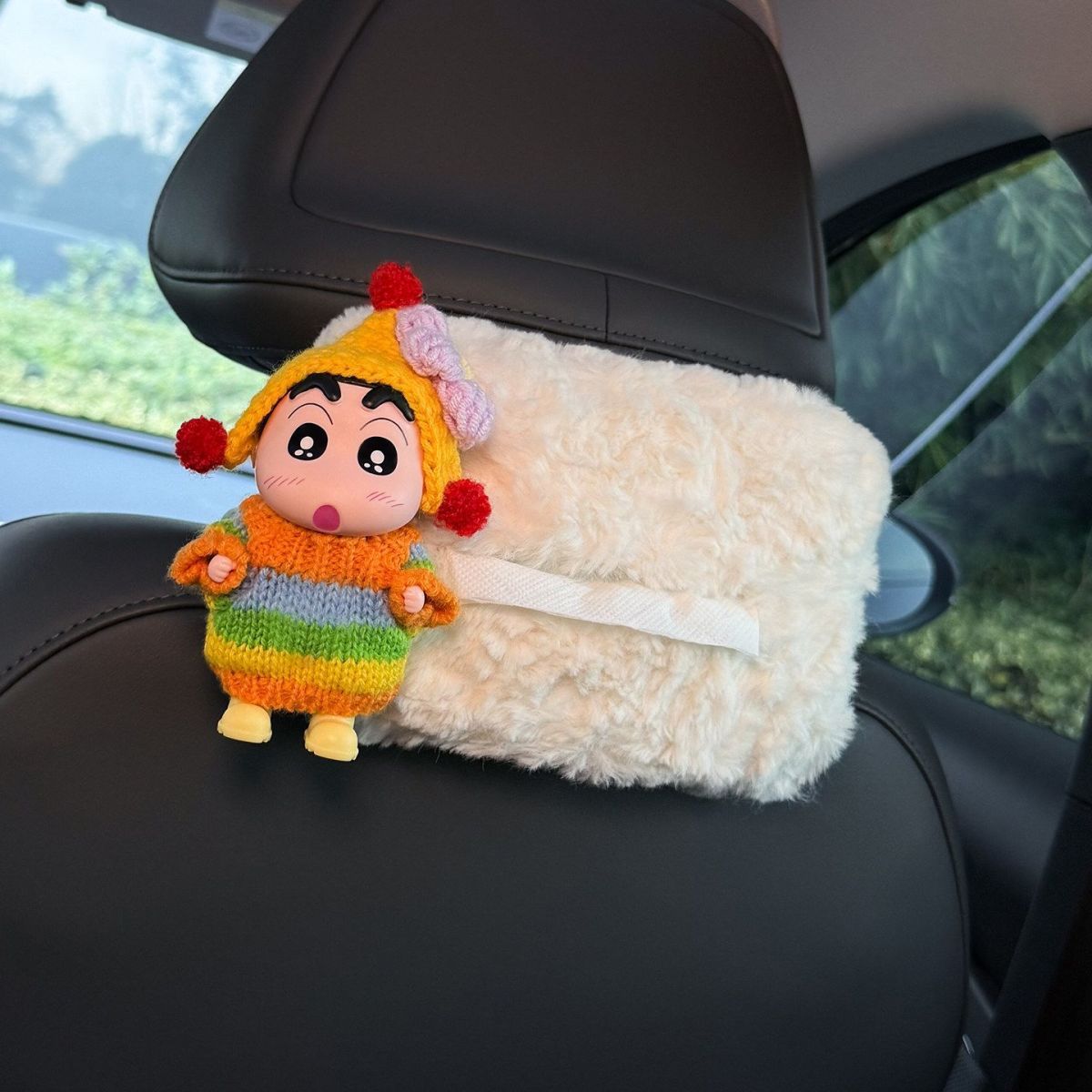 Crayon Shin-Chan Car Tissue Box, 2026 New Model, Rear Seat Headrest Hanging Type, High-End Feel, for Women