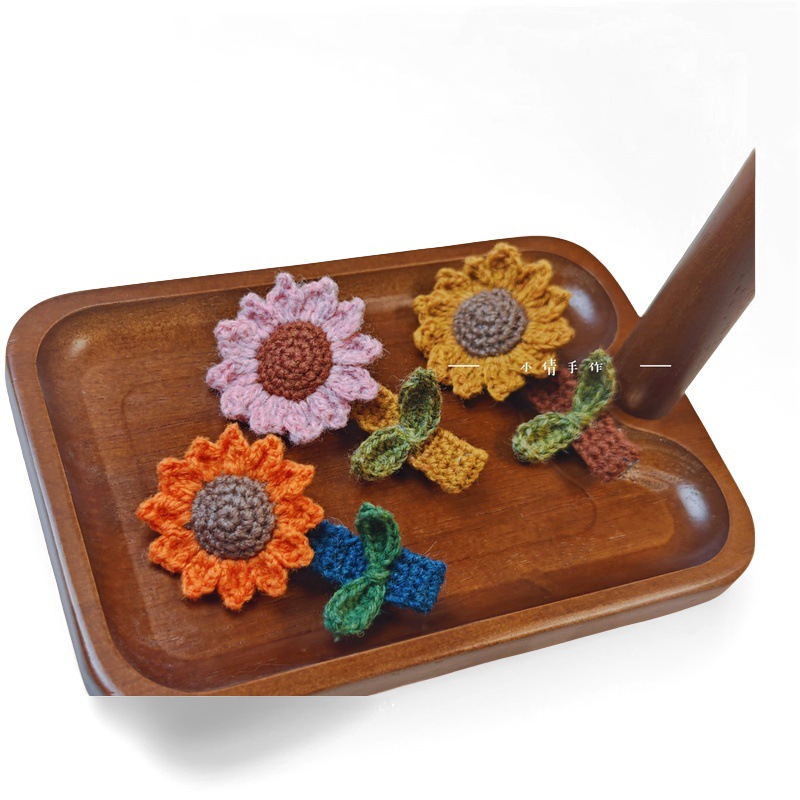 복고풍 스타일의 양모 뜨개질 머리핀 해바라기 머리핀 머리 장식