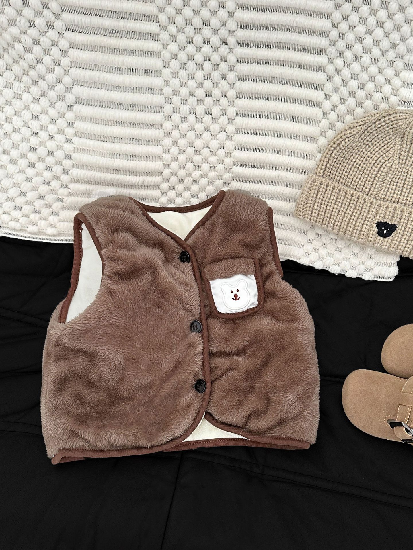Baby chaleco de peluche de invierno para bebés de sexo masculino y femenino, chaleco de ropa exterior caliente para bebés coreanos con hombros de peluche