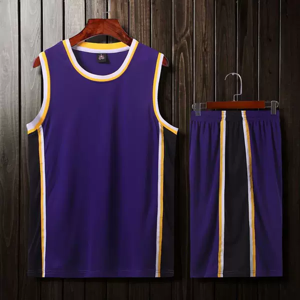 With a round collar, purple
