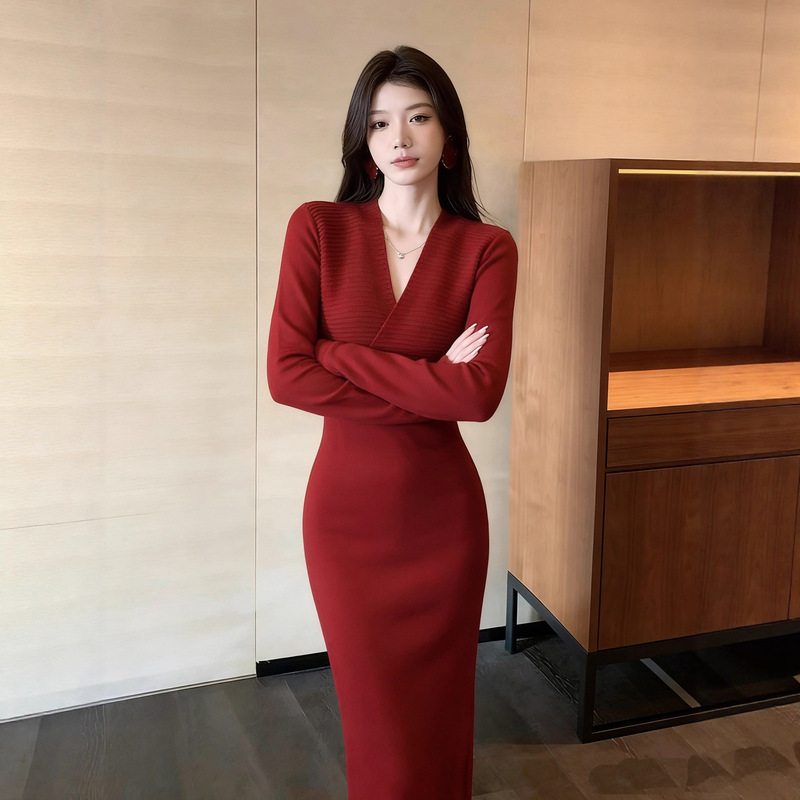 Beautiful New Year's Shirt for Important Occasions, Beautiful Long Red Knitted Dress for Women 2025 New Winter