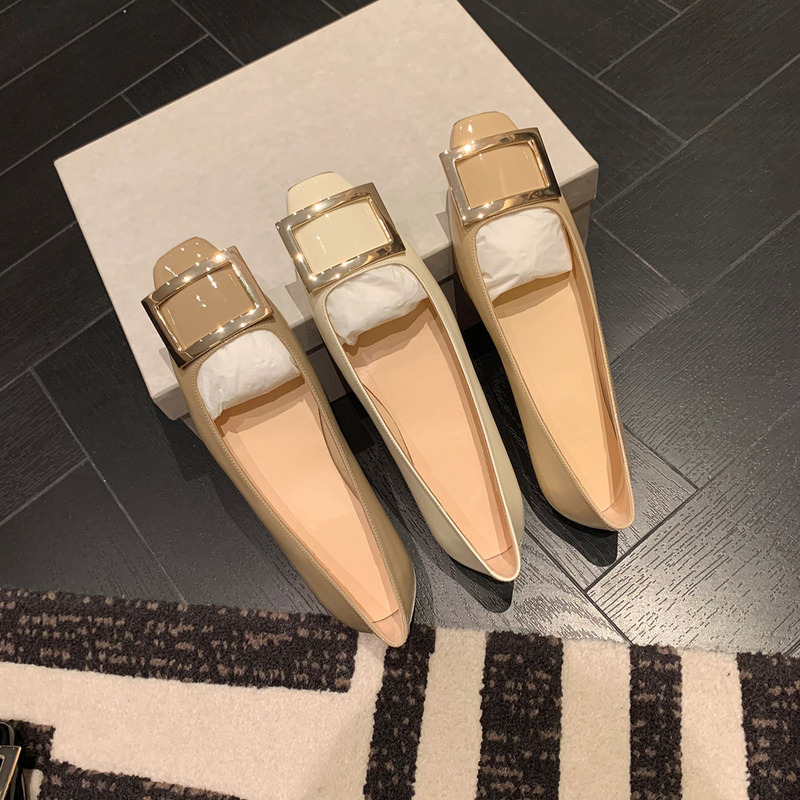 Grape Mom's Same Style 2026 New Square Buckle Small Square Toe Shallow High-Heeled Shoes for Women, Chunky Heel Flat Loafers, Commuting Single Shoes
