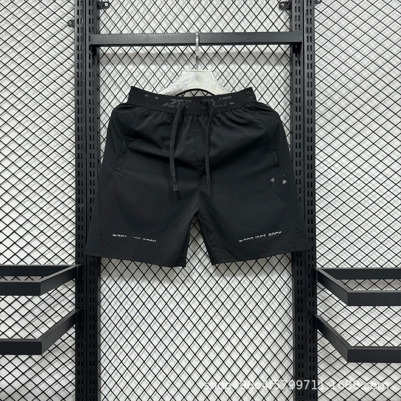 Sports Shorts with Quick-Drying Properties, Made from Durable and Breathable Fabrics, Meet the Needs of Various Daily Sports Activities, Including Fitness and Running Sports Shorts with Quick-Drying Properties, Made from Durable and Breathable Fabrics, Meet the Needs of Various Daily Sports Activities, Including Fitness and Running