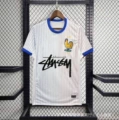 24 France Away 1