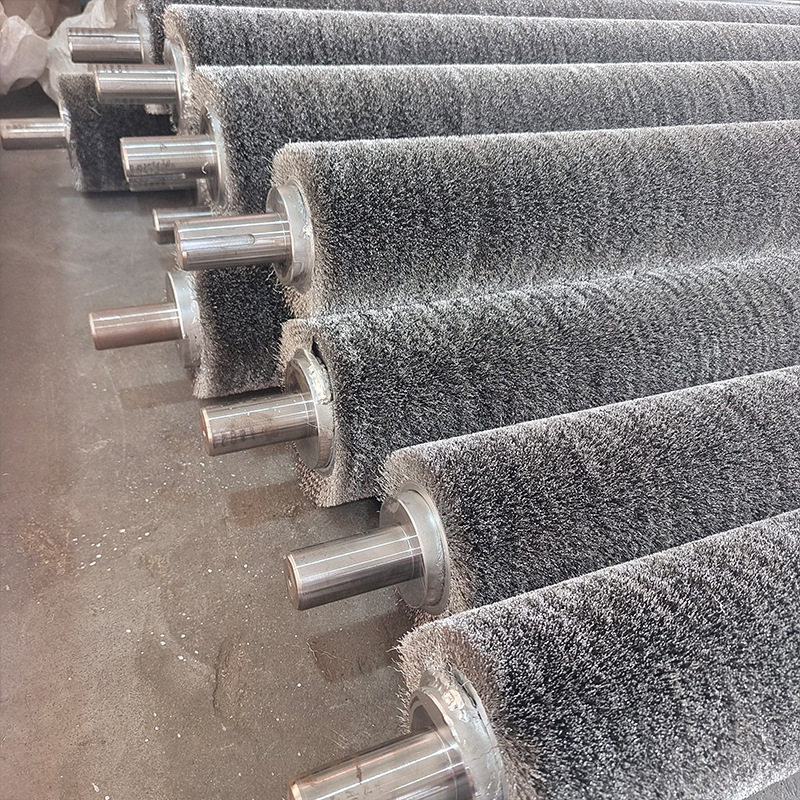 Rodillo de cepillo de alambre de acero industrial Rodillo de cepillo enrollado Rodillo de cepillo de alambre de acero inoxidable alambre de acero chapado en cobre Rodillo de pulido y pulido Rodillo de cepillo