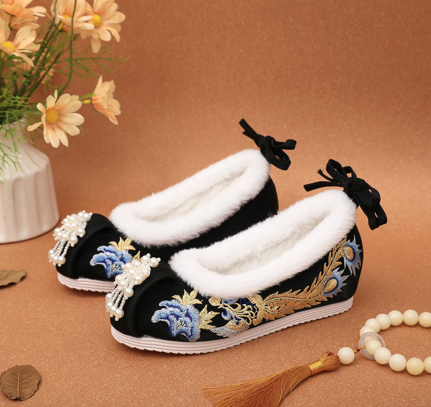 Hanfu Cloth Shoes (Qinglong) Phoenix Embroidery, Velvet with Wool Lining and Pearl Detail, Sizes 35–41
