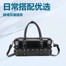 跨境爆款女包欧美时尚休闲单肩斜跨包个性骷髅头铆钉手提包枕头包