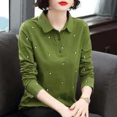 Poloシャツの長袖tシャツの女性のゆったりした大きいサイズのお母さんは春の2032新型のtシャツを着てやせている上着の底のシャツを現します。