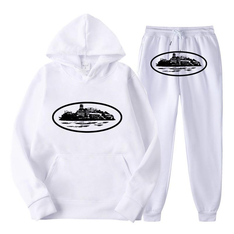 2024 exportación transfronteriza suministro especial venta caliente de moda casual hombre y mujer con sombrero y camiseta de terciopelo conjunto deportivo