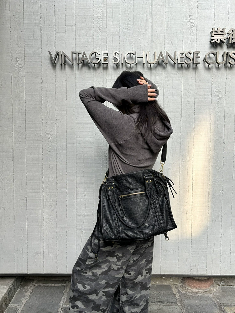 Capacious shoulder bag, одно плечо сумка