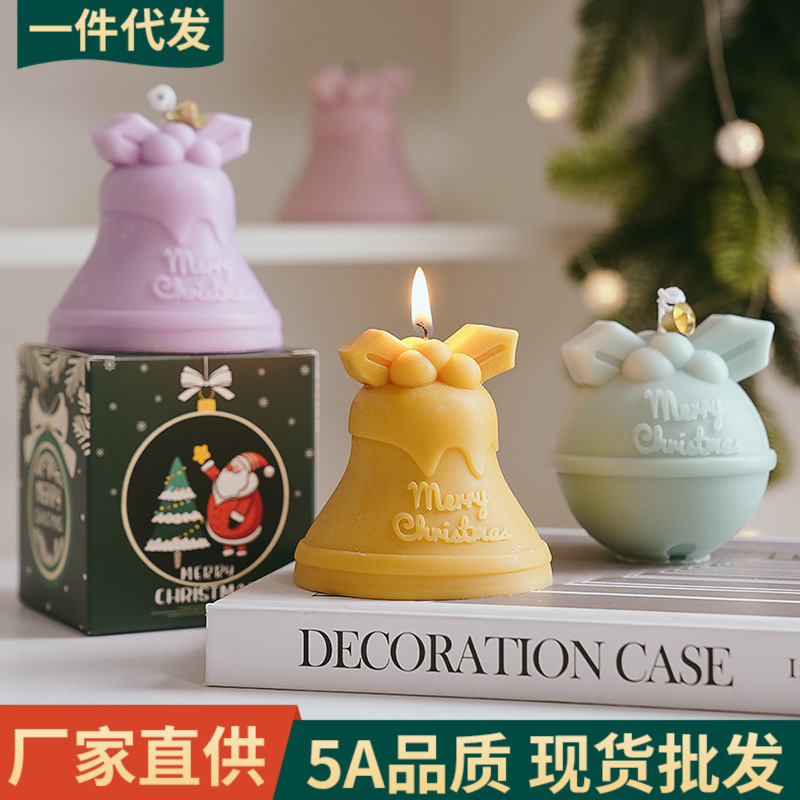 Velas de aromaterapia de Navidad al por mayor hechas a mano con forma de campana Cera de recuerdo de Navidad Velas de fragancias transfronterizas