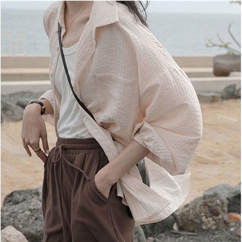 빈티지 홍콩 스타일 코튼 및 리넨 셔츠 여성의 봄과 여름 얇은 프랑스 스타일 게으른 느슨한 디자인 틈새 최고 선 스크린 재킷