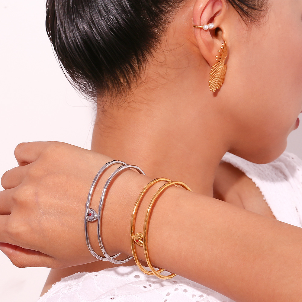 Model Show Enamel Heart Stainless Steel Bracelet