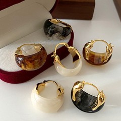 美ラードぼかし樹脂U字型バスケット耳掛け欧米レトロ気質イヤリング秋冬高級感小衆耳飾り