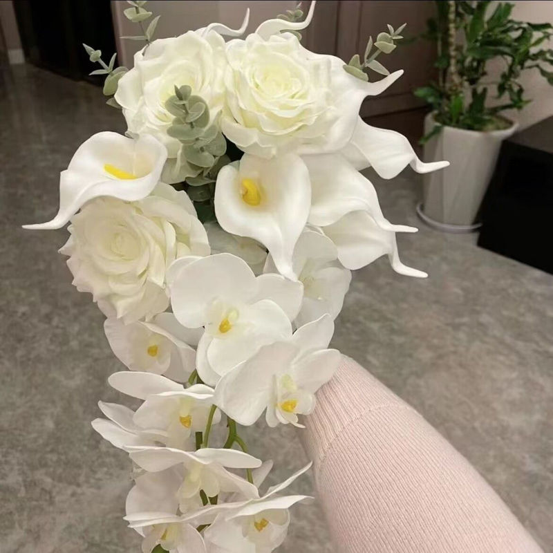 手捧花瀑布垂坠感新娘花束 结婚摄影花绿白假花家居台面装饰|undefined