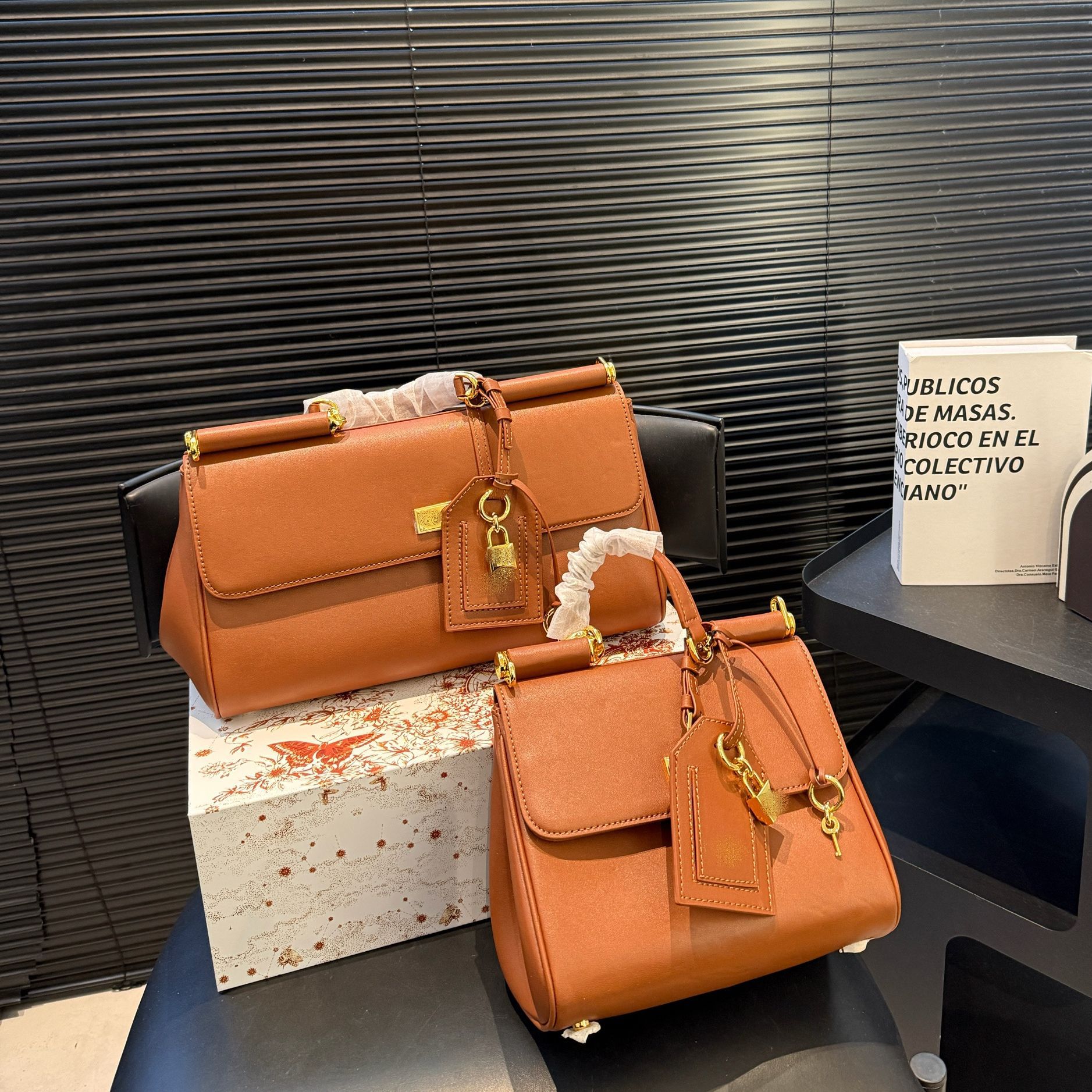 D&G Qadın Çantası - Çiyin və Krossbody Modeli