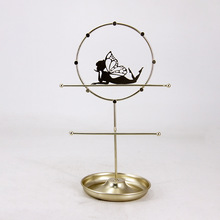 ��ʹŮ���Fˇ����OӋ�ж๦�ܻ��y̨�ռ{����朽�ָ��м�