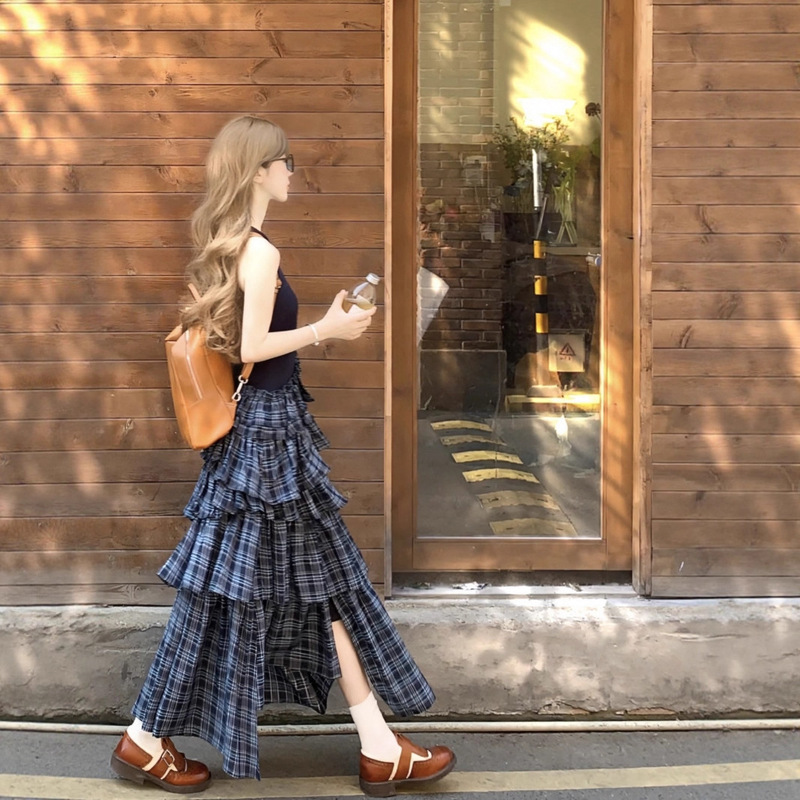 Retro Plaid Patchwork Vest Dress for Women 2025 Summer New Style Waist Design Fake Two-Piece Cake Skirt