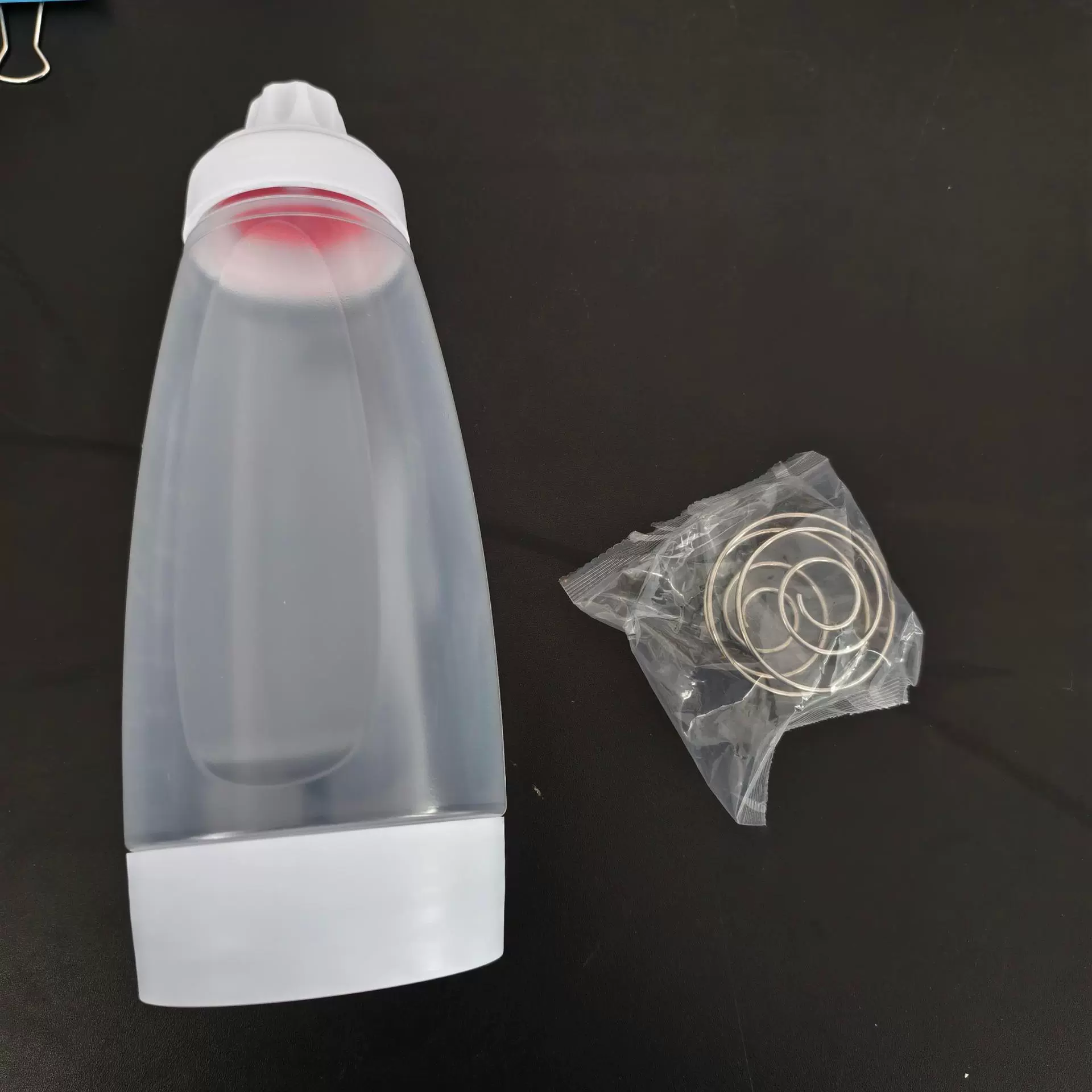 Кухонный набор для взбивания с мерной шкалой, ручной миксер для теста, бутылка для смешивания теста и крема, популярный на международном рынке.