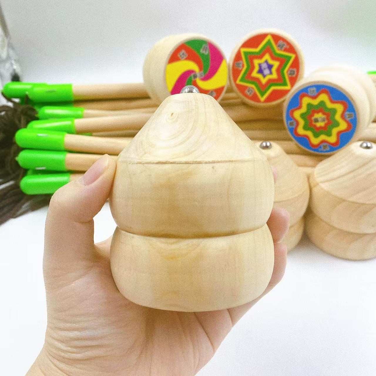 Juguetes de madera giroscópicos de madera grande con varillas de 8 cm nostálgicos juguetes tradicionales para niños acondicionamiento físico al por mayor Mutuo