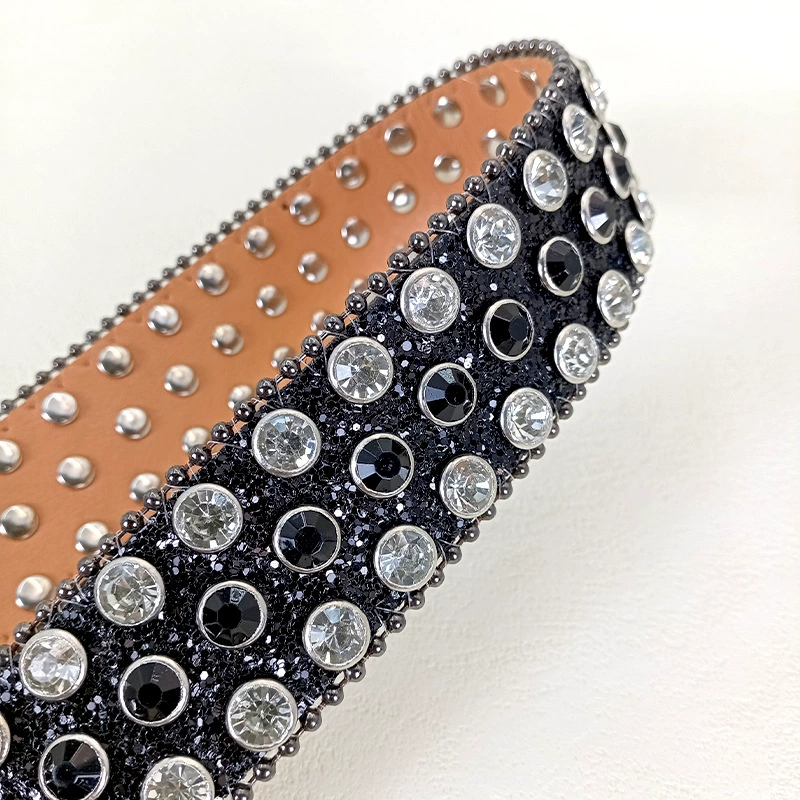Нишевые гирлянды с rhinestones дизайны в виде призрачной головы и заклепанный пояс для женщин, декоративная юбка джинсы с поясом
