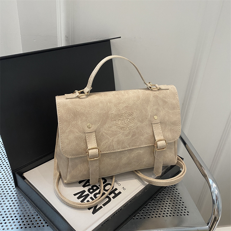 Xiaozhong otoño y invierno academia mochila de hombro para mujeres 2025 nuevo otoño y invierno mochila de mano de viaje mochila de gran capacidad libro